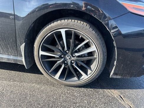 Used 2019 Toyota Camry XSE image 3