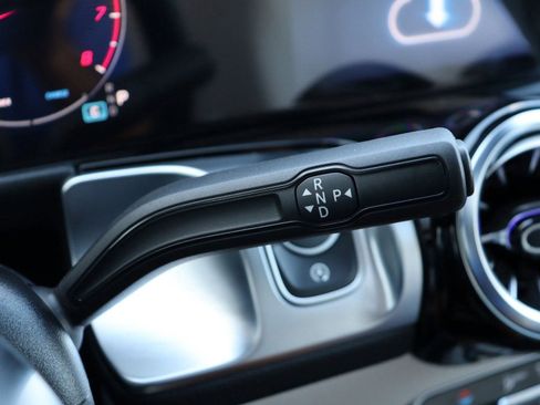 New 2025 Mercedes-Benz GLB 250 image 16