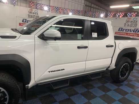 New 2025 Toyota Tacoma TRD Off-Road w/ TRD Off Road Premium Package image 2