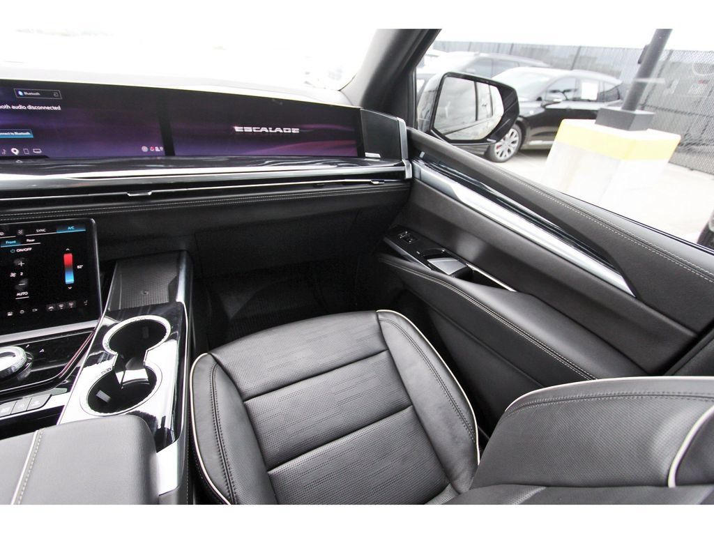 Used 2025 Cadillac Escalade Sport w/ LPO, Floor Liner Package RWD image 10
