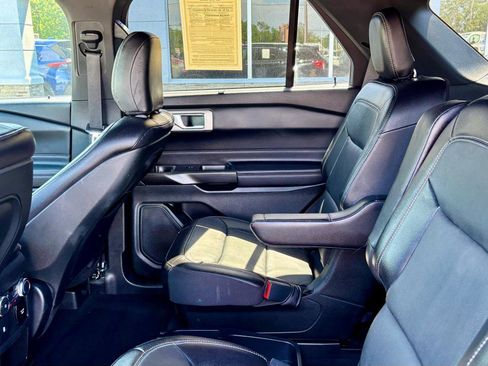 Used 2020 Ford Explorer Limited AWD/4WD image 18