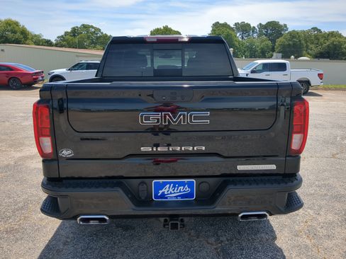 Used 2022 GMC Sierra 1500 Elevation w/ Preferred Package AWD/4WD image 4