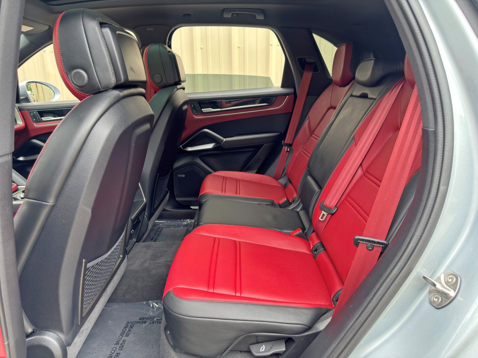 Used 2025 Porsche Cayenne S AWD/4WD image 46