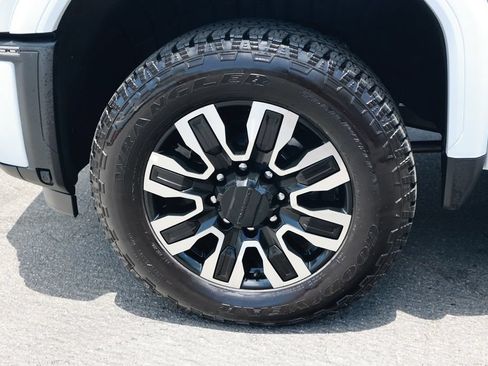 Used 2026 GMC Sierra 3500 Denali Ultimate AWD/4WD image 11