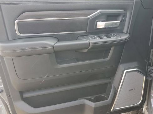 New 2026 RAM 2500 Laramie AWD/4WD image 15