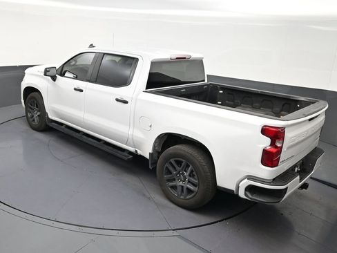 Used 2025 Chevrolet Silverado 1500 Custom image 14
