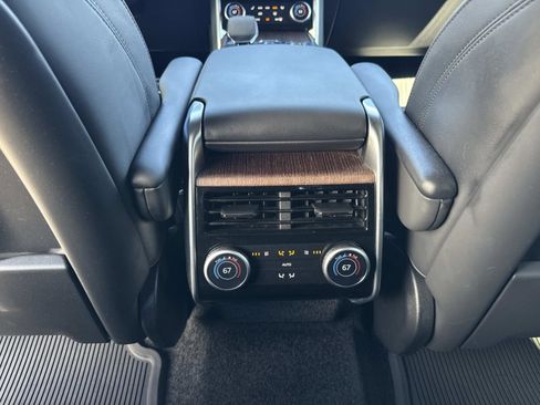 Certified 2023 Land Rover Range Rover SE image 17