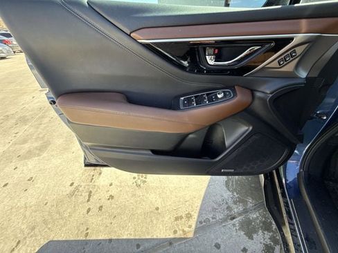 Used 2022 Subaru Outback Touring image 13