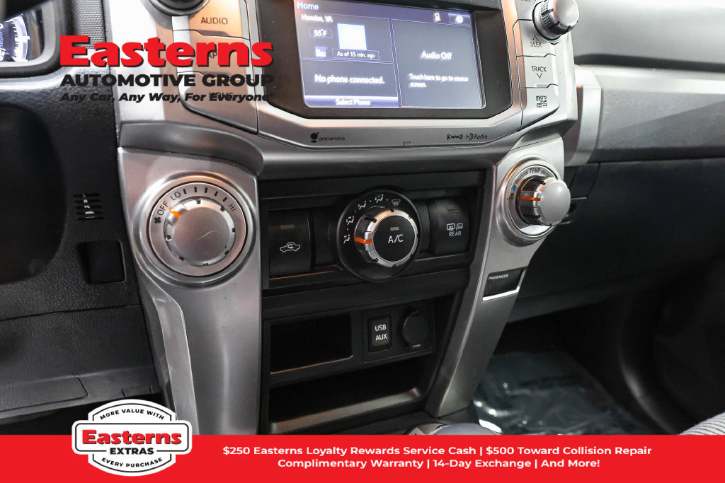 Used 2017 Toyota 4Runner SR5 AWD/4WD image 20