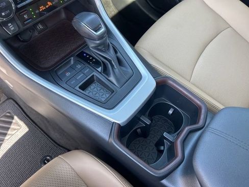 Used 2024 Toyota RAV4 Limited image 27