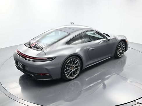 Certified 2025 Porsche 911 Carrera RWD image 33