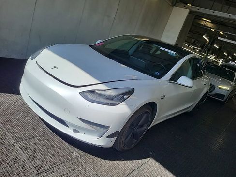 Used 2020 Tesla Model 3 Long Range image 1