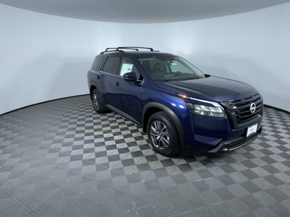 Certified 2025 Nissan Pathfinder SV w/ Black Appearance Package