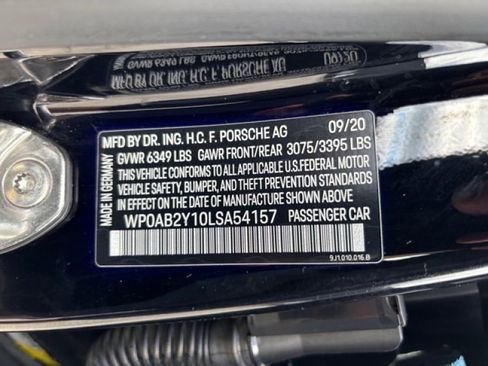 Used 2020 Porsche Taycan 4S w/ Premium Package image 23