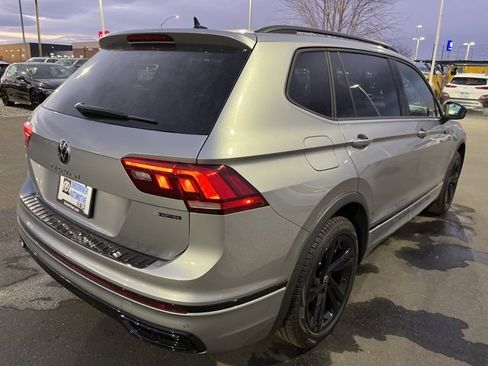 New 2024 Volkswagen Tiguan SE R-Line image 5