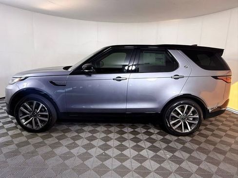 Used 2025 Land Rover Discovery Dynamic SE image 4