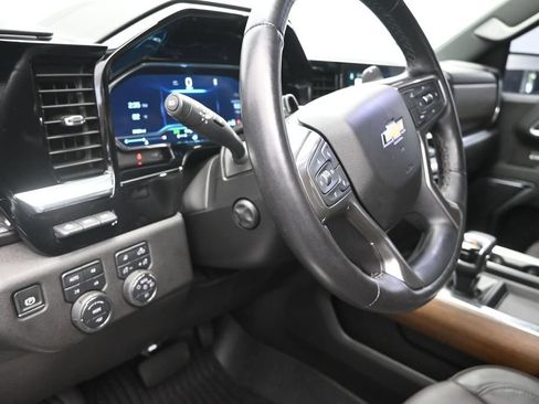 Used 2025 Chevrolet Silverado 1500 High Country w/ Technology Package AWD/4WD image 12