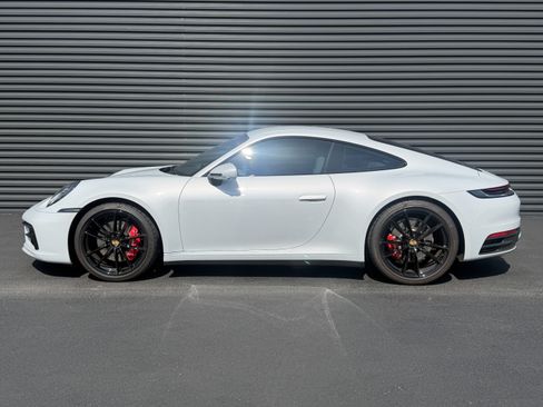 Used 2024 Porsche 911 Carrera S RWD image 2