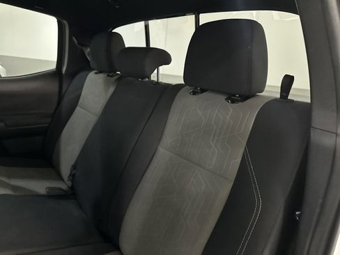 Used 2020 Toyota Tacoma TRD Off-Road image 20