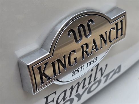 Used 2025 Ford Expedition King Ranch image 9