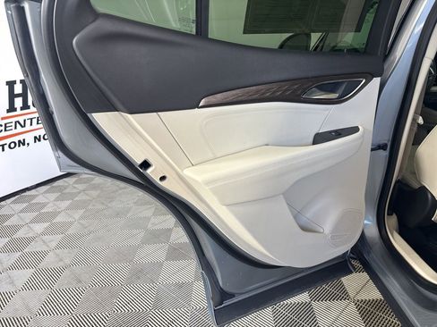 Used 2023 Buick Envision Avenir image 24