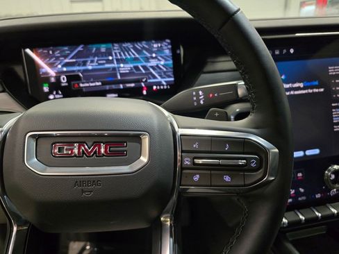 Used 2026 GMC Acadia Elevation FWD image 20