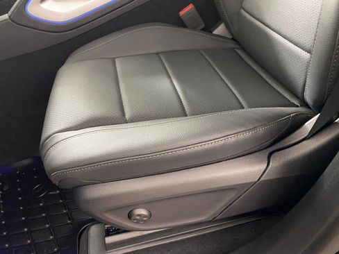 New 2025 Mercedes-Benz GLS 450 4MATIC image 12