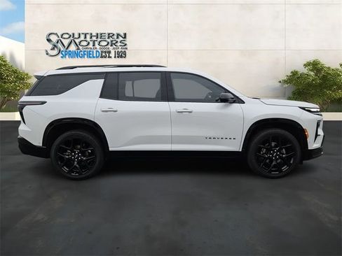 Used 2024 Chevrolet Traverse RS FWD image 6