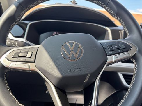 Used 2026 Volkswagen Taos SE AWD/4WD image 27