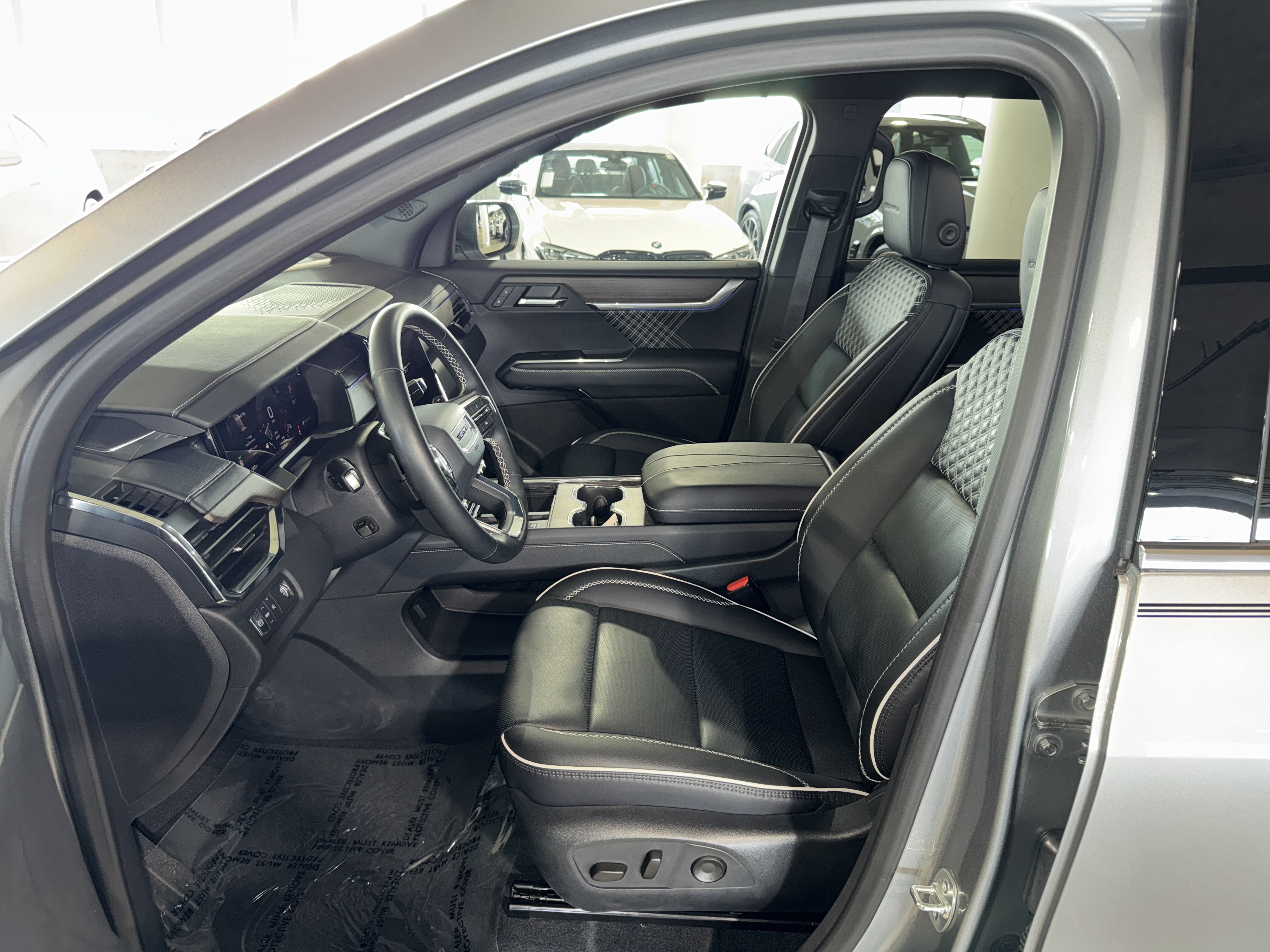 Used 2025 GMC Acadia Denali FWD image 20