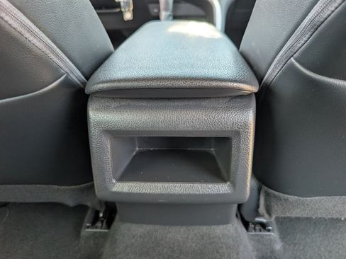 Used 2023 Toyota Camry SE FWD image 7