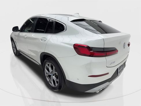 Used 2024 BMW X4 xDrive30i image 10