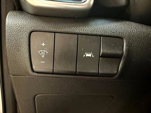 Used 2020 Kia Sportage LX image 18