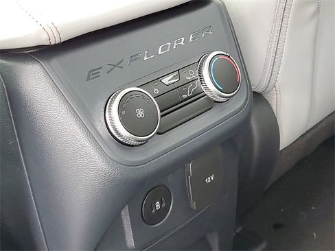New 2026 Ford Explorer Active w/ Active Comfort Package image 32