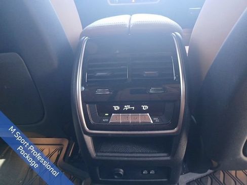 Used 2025 BMW X5 sDrive40i w/ M Sport Package RWD image 15