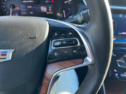 Used 2016 Cadillac XTS Luxury w/ Driver Awareness Package image 25