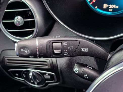 Used 2022 Mercedes-Benz GLC 300 GLC 300 image 23