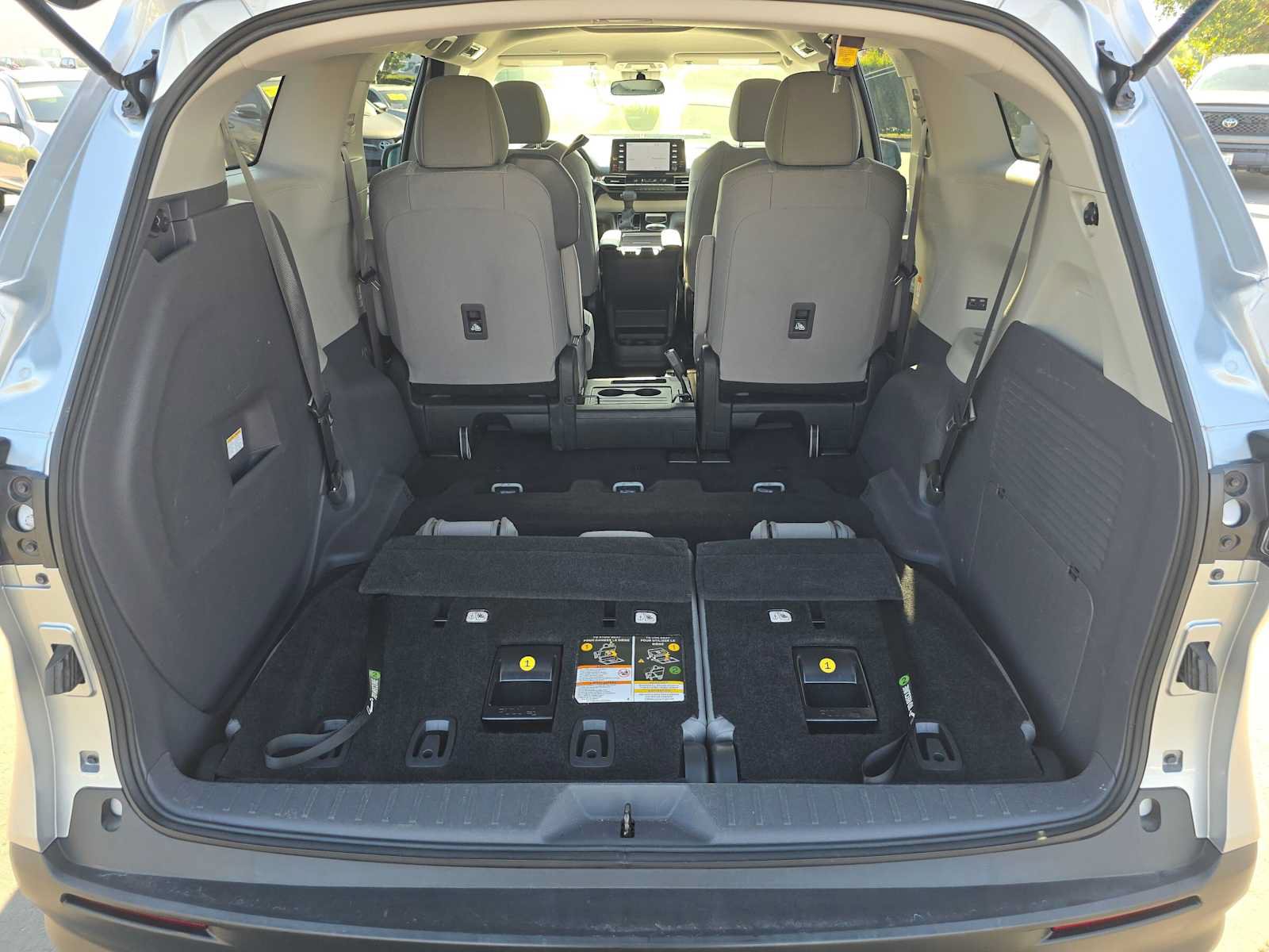 Certified 2022 Toyota Sienna LE FWD image 16