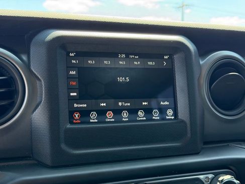 Used 2021 Jeep Wrangler Unlimited Sport AWD/4WD image 20
