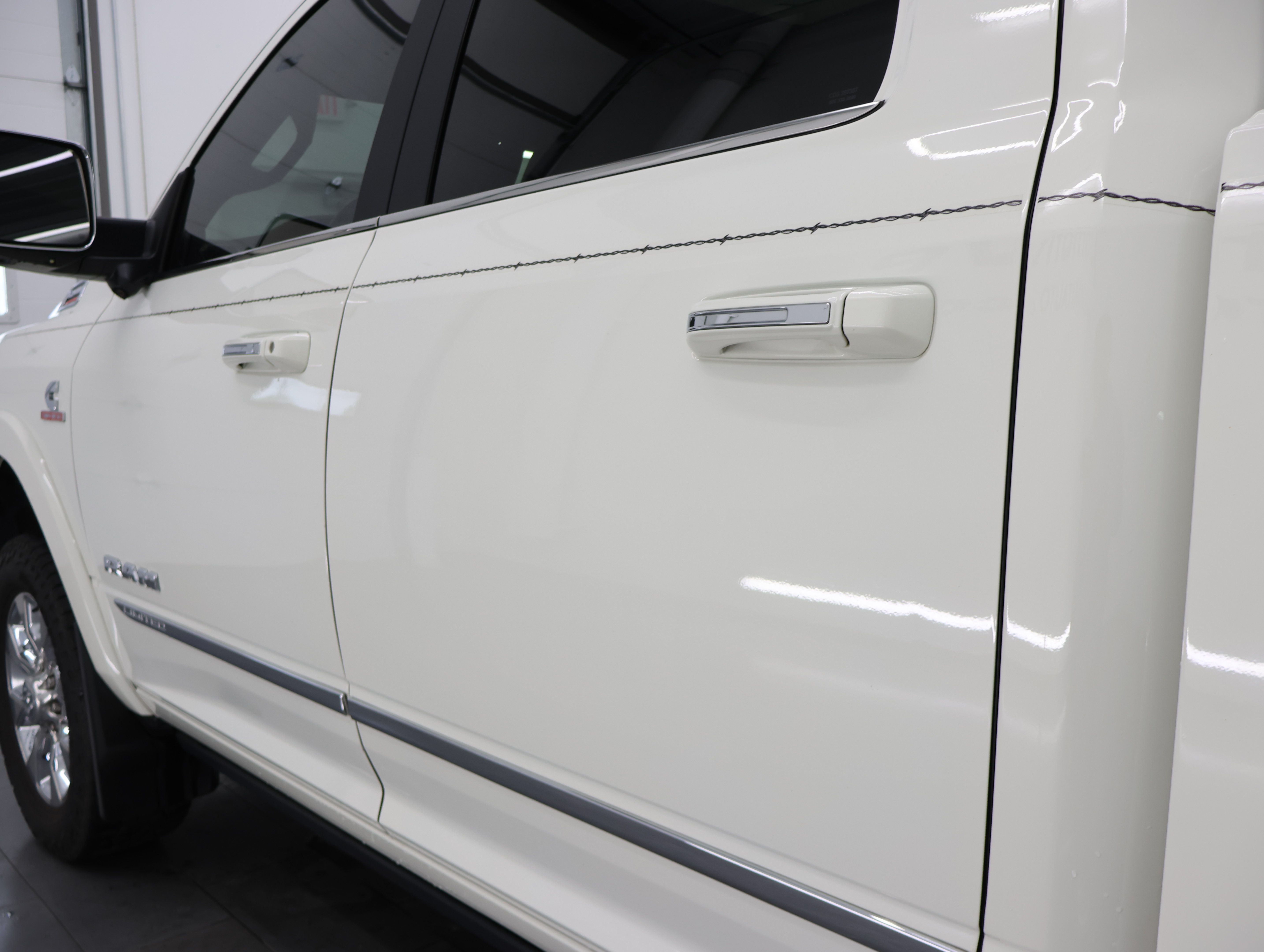 Used 2019 RAM 2500 Limited AWD/4WD image 38