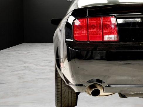 Used 2007 Ford Mustang GT Premium image 14