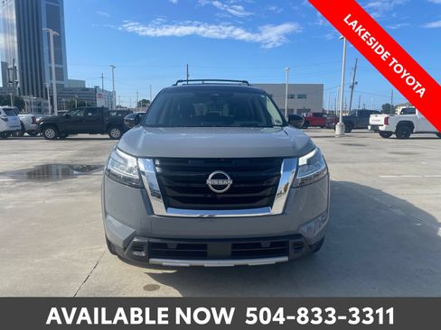 Used 2023 Nissan Pathfinder Platinum w/ Cargo Package AWD/4WD image 8