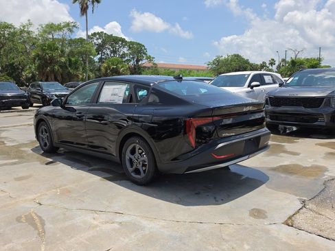 New 2026 Kia K4 FWD image 6