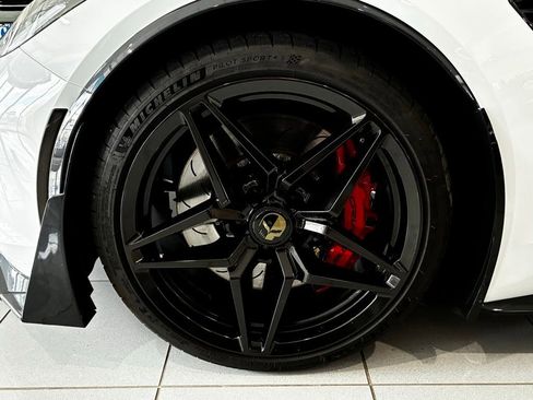 Used 2016 Chevrolet Corvette Z06 w/ 3LZ Preferred Equipment Group RWD image 19