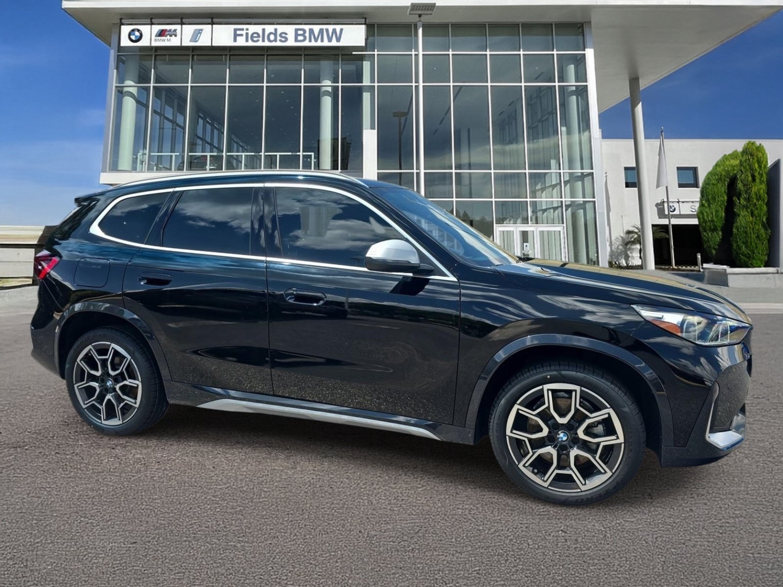Certified 2023 BMW X1 xDrive28i w/ Convenience Package AWD/4WD image 1