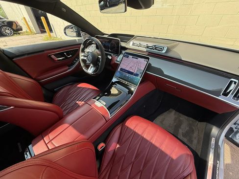 Used 2024 Mercedes-Benz S 63 AMG S image 63