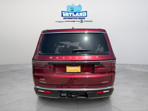 Certified 2023 Jeep Wagoneer Series III w/ Convenience Group I AWD/4WD image 4