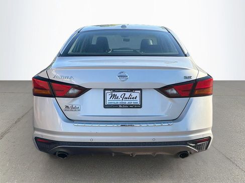 Used 2022 Nissan Altima 2.5 SR FWD image 5