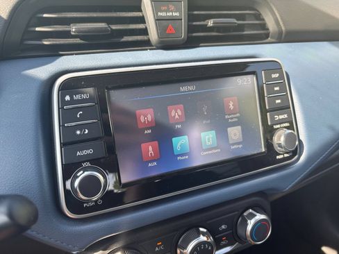 Used 2025 Nissan Versa SV FWD image 17