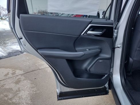 New 2026 Mitsubishi Outlander SE image 31